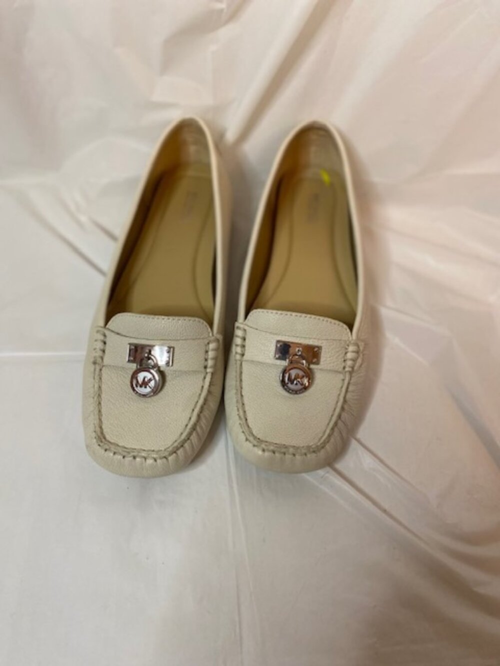 MICHAEL Michael Kors Hamilton Ivory Leather Lock Loafers - Women's Size 9M